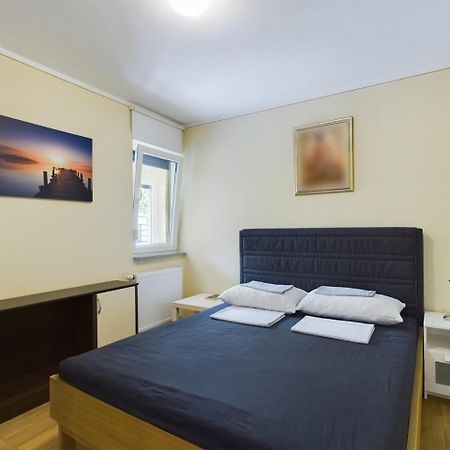 Villa Vila Lovran Bagian luar foto