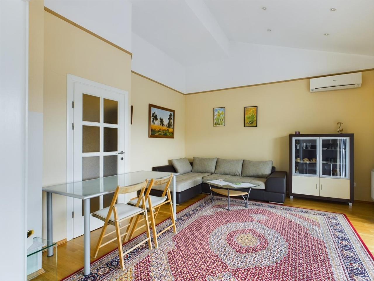 Villa Vila Lovran Bagian luar foto
